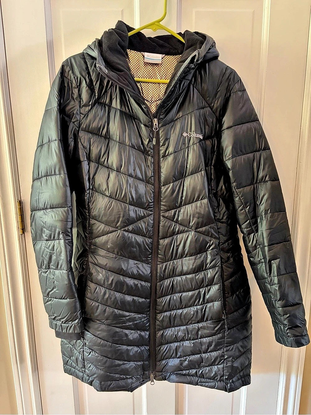 Columbia Women's Black Puffer Jacket Size Large